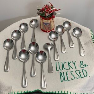 Oneida Acclivity Glossy Pattern - Cream Bouillon Soup Spoons - Set/12 PRETTY